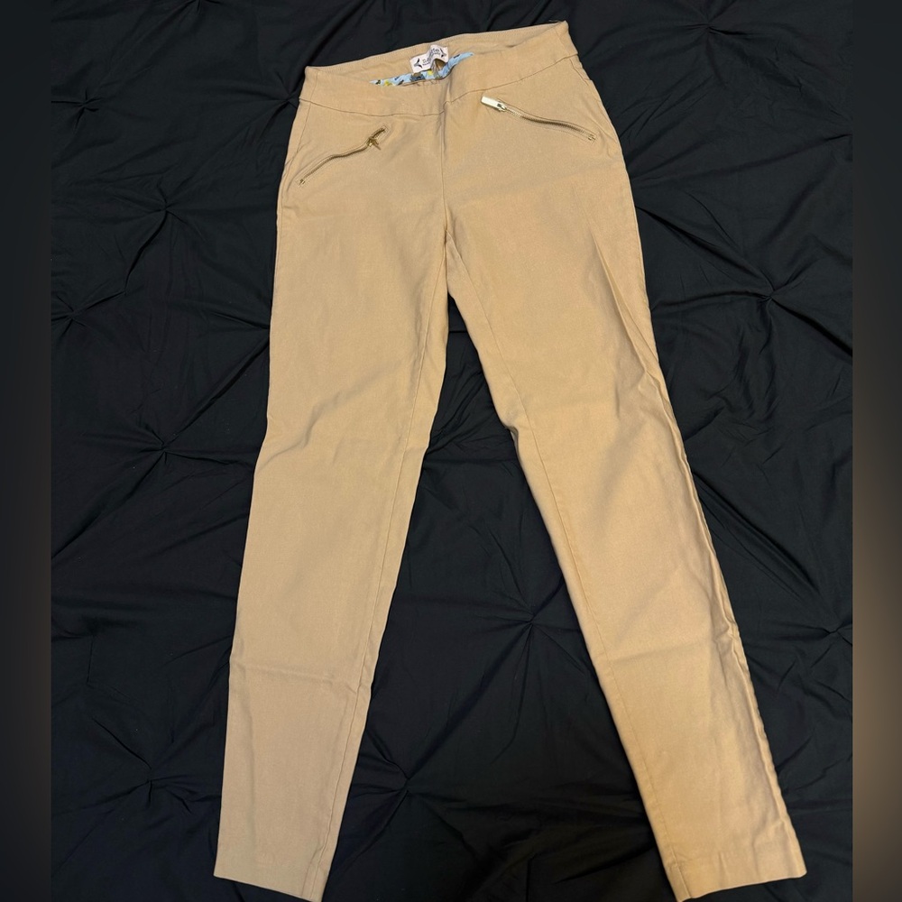 Tan dress pants 🌼
